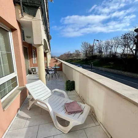 Апартамент Dkapartments Amrita