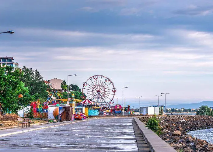 Dkapartments Amrita Apartment